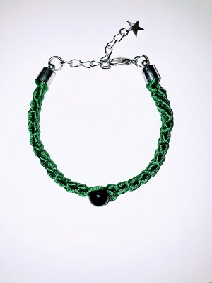 Pulsera hilo verde con mineral ónix Pulsera hilo verde con mineral ónix