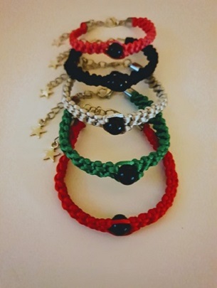 Pulseras de ónix negro con hilo